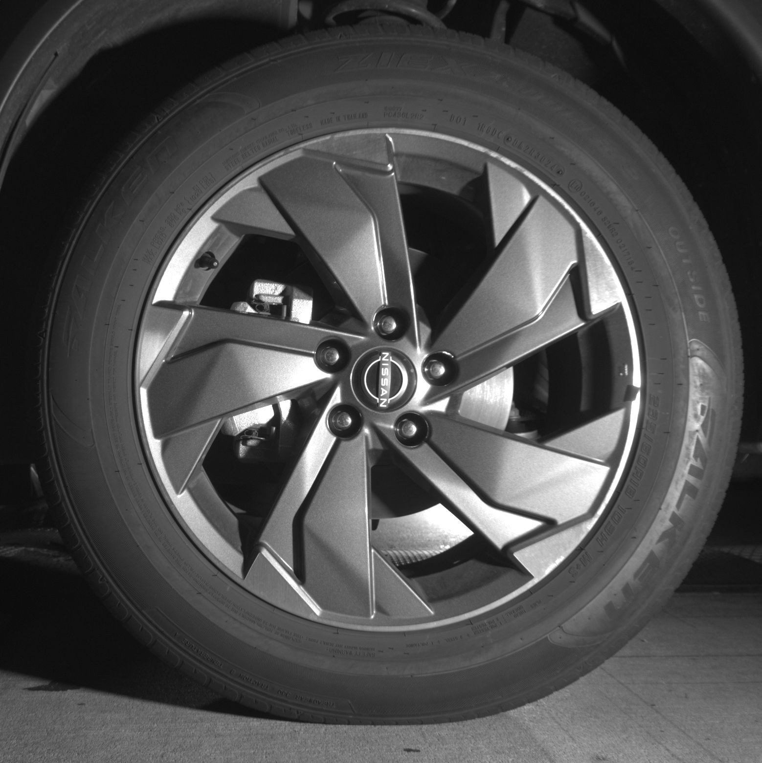 Used 2025 Nissan Rogue SV FWD image 12