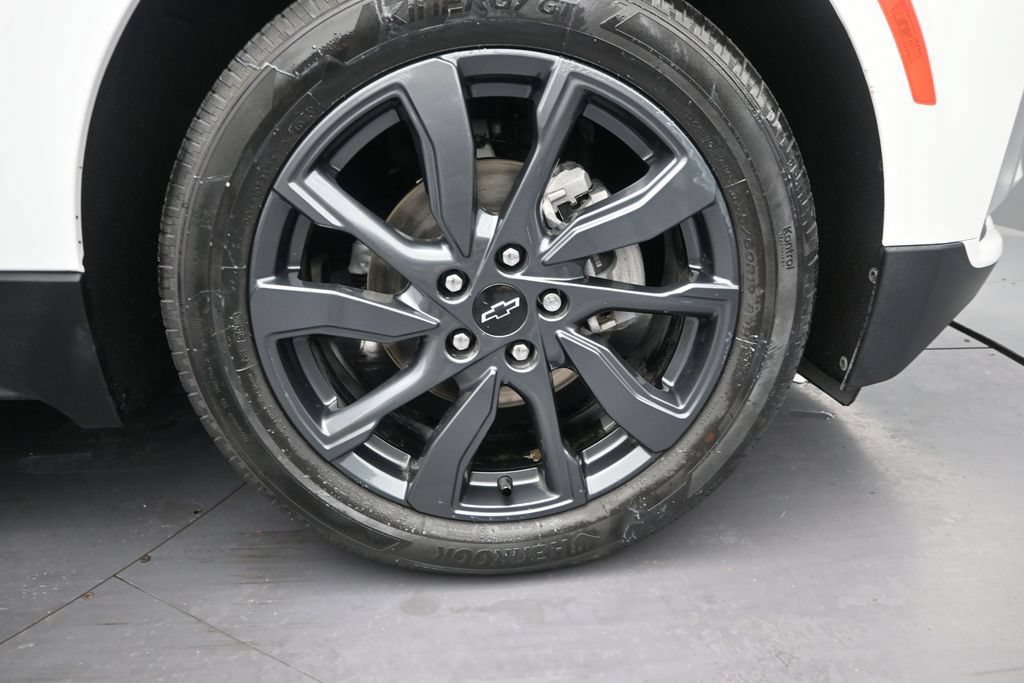 Used 2023 Chevrolet Equinox RS FWD image 16
