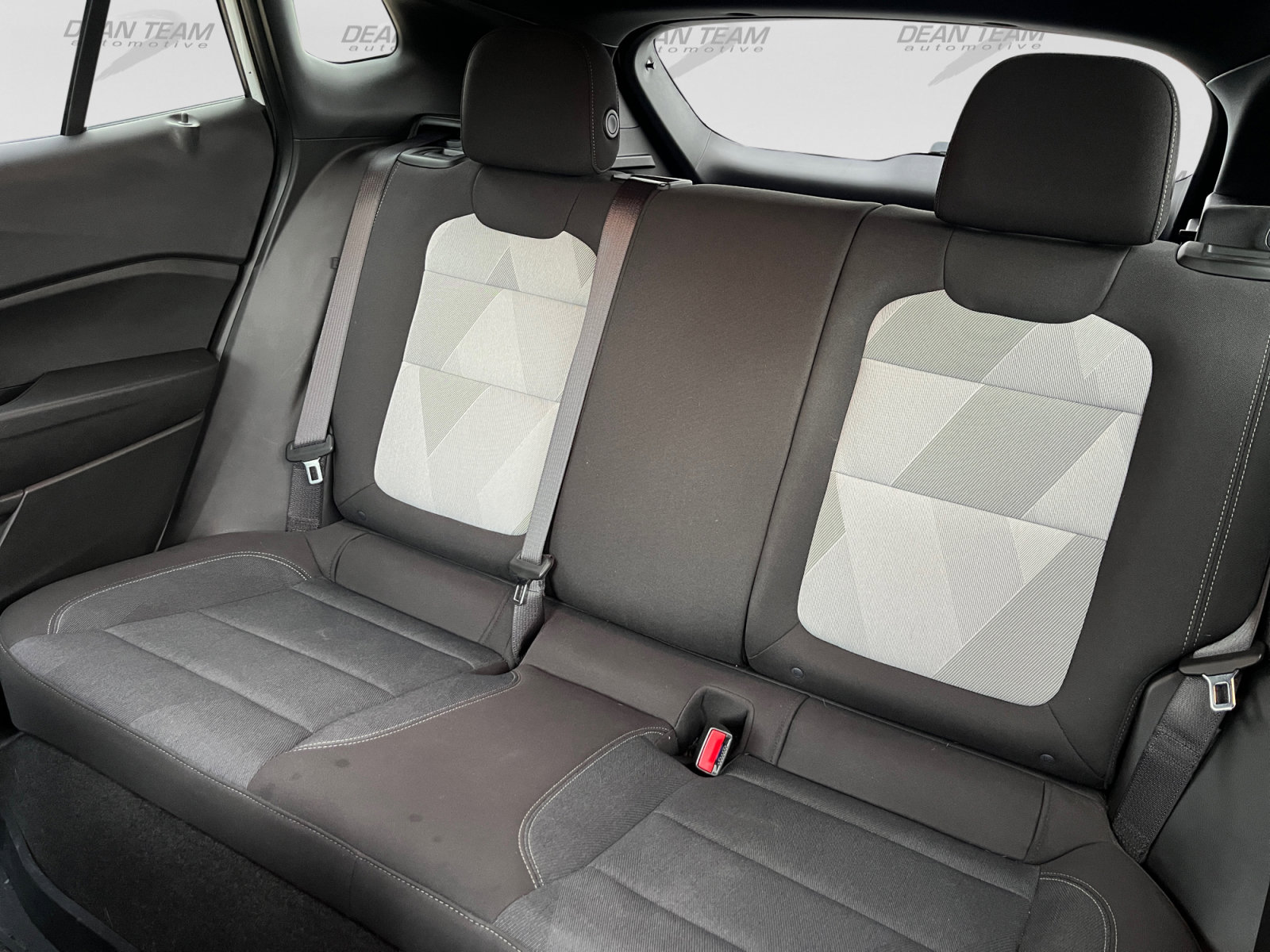 Used 2025 Chevrolet Trax RS FWD image 13