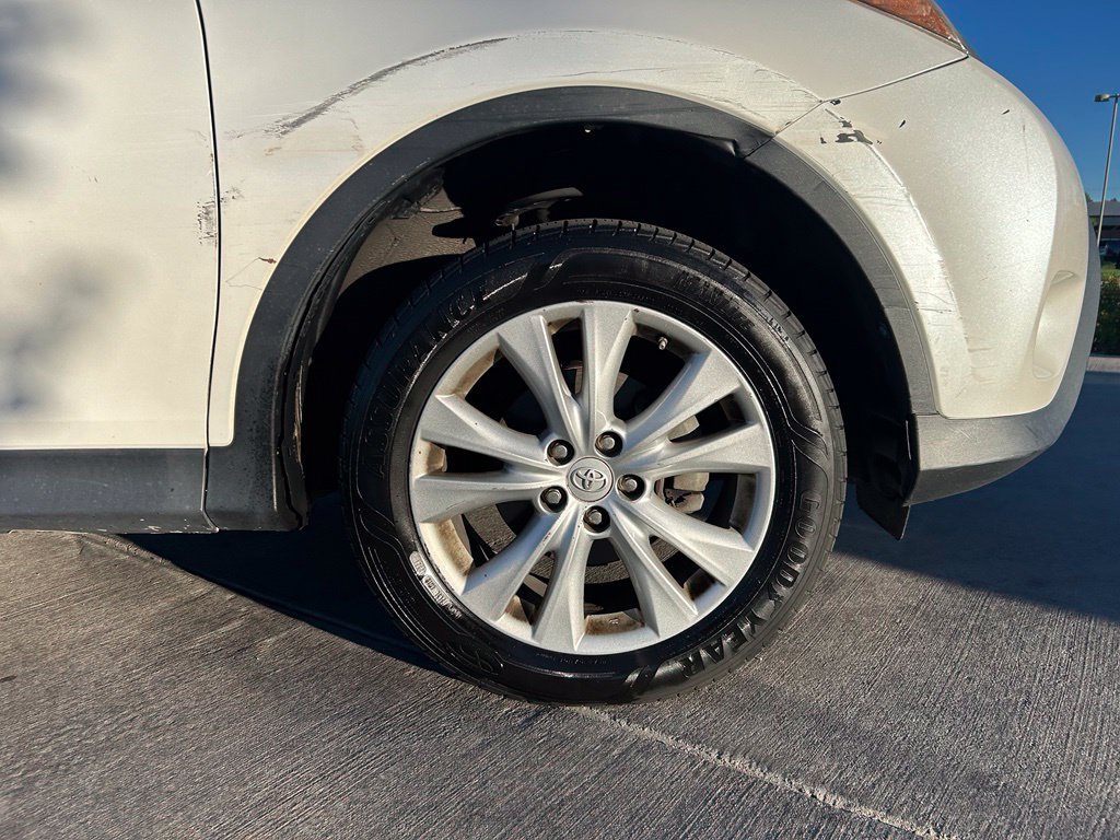 Used 2013 Toyota RAV4 Limited AWD/4WD image 34