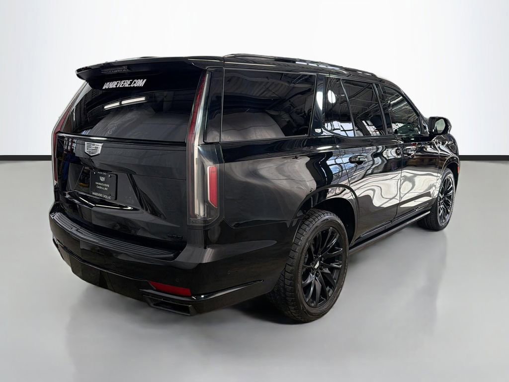 Used 2024 Cadillac Escalade Sport Platinum w/ LPO, ONYX Package AWD/4WD image 10