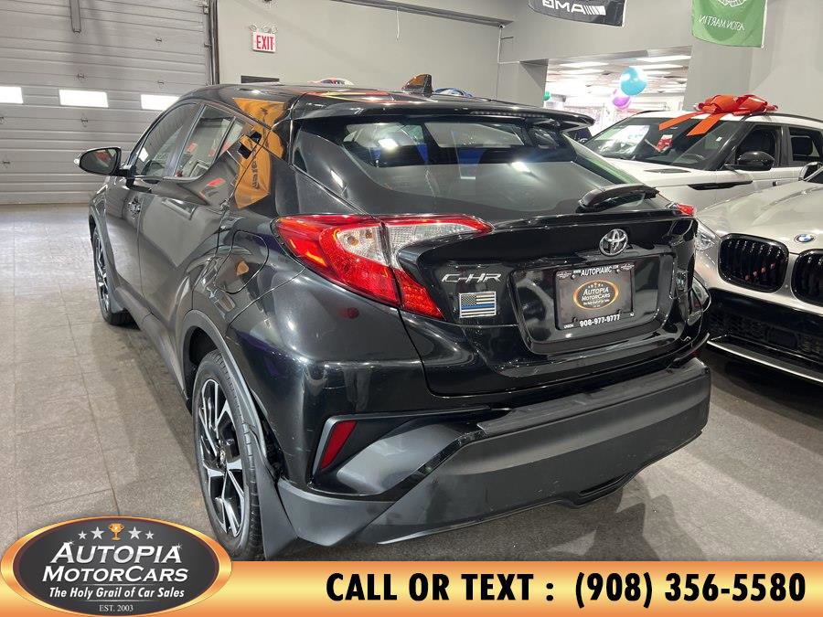 Used 2019 Toyota C-HR XLE FWD image 4