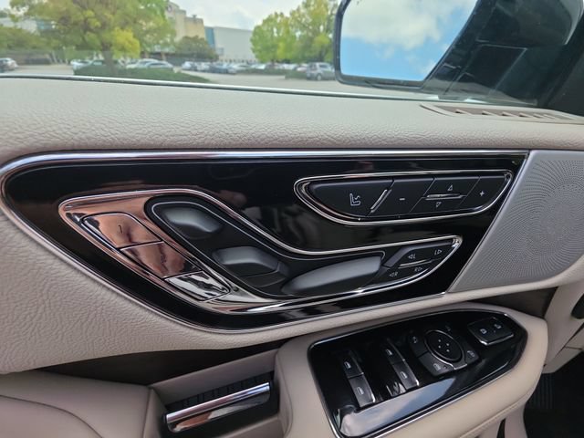 Used 2020 Lincoln Navigator Reserve w/ Luxury Package AWD/4WD image 12