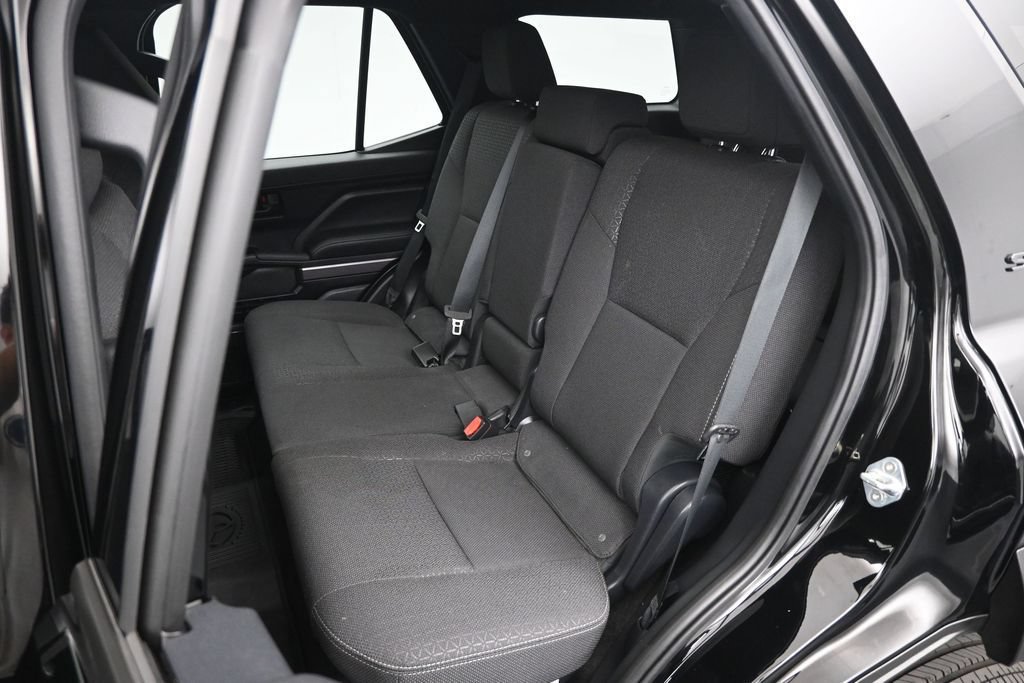 Used 2025 Toyota 4Runner SR5 AWD/4WD image 14