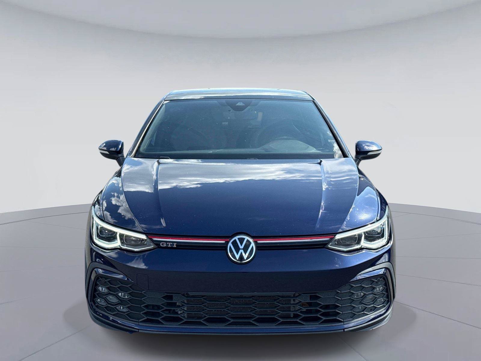 Used 2022 Volkswagen GTI SE FWD image 9