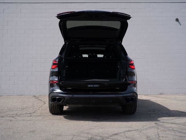 Used 2025 BMW X5 M60i w/ Climate Comfort Package AWD/4WD image 14