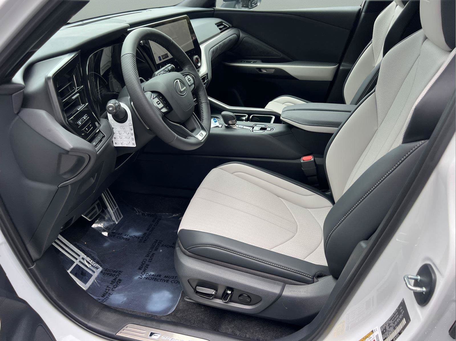 New 2026 Lexus TX 500h AWD image 9