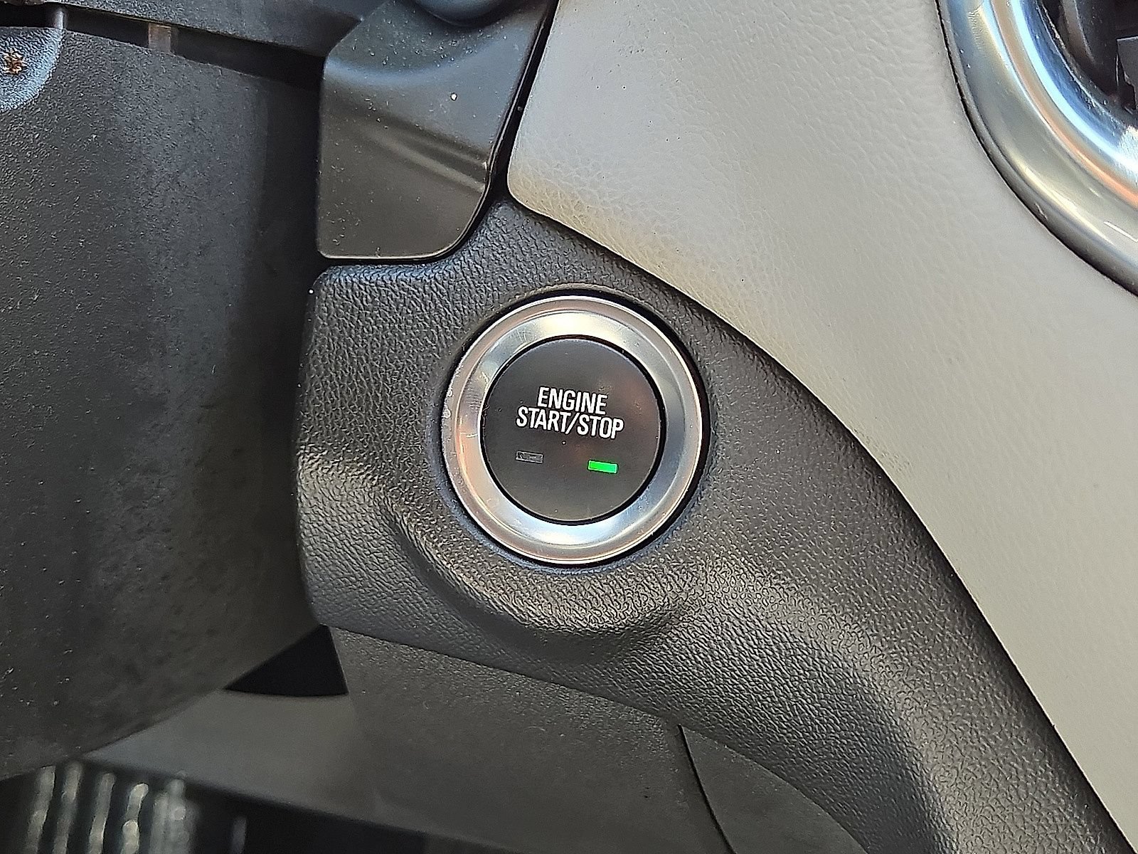 Used 2022 Chevrolet Equinox LT FWD image 31