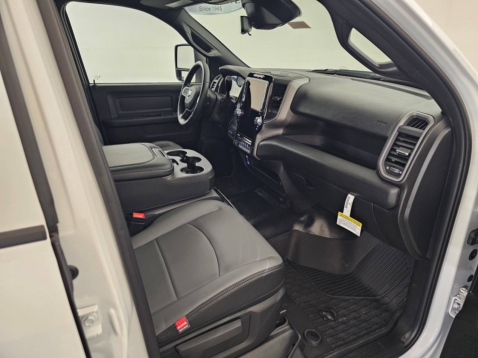 New 2026 RAM 3500 Tradesman AWD/4WD image 29