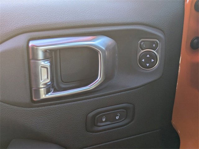 Used 2025 Jeep Wrangler Unlimited Rubicon image 23