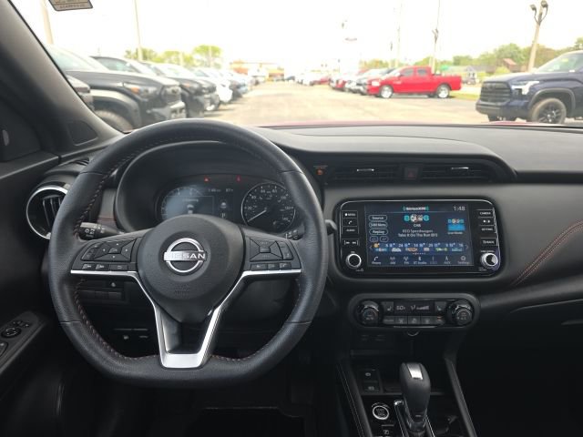 Used 2023 Nissan Kicks SR w/ SR Premium Package FWD image 11
