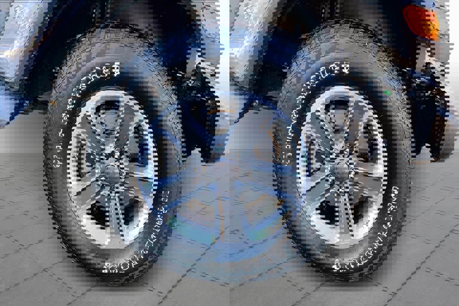 Used 2018 Jeep Wrangler Unlimited Sahara w/ Dual Top Group image 9