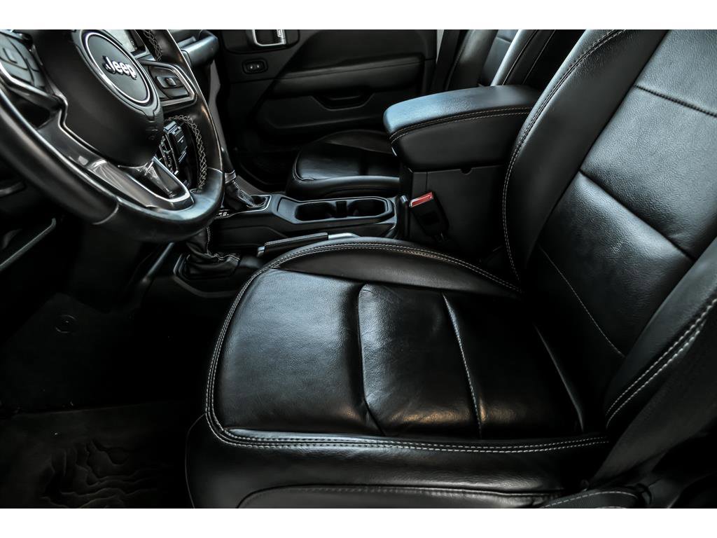 Used 2020 Jeep Wrangler Unlimited Sahara image 11