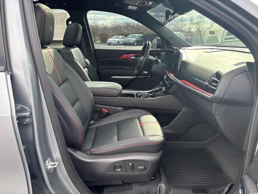 Used 2024 Chevrolet Traverse RS w/ LPO, Floor Liner Package image 29