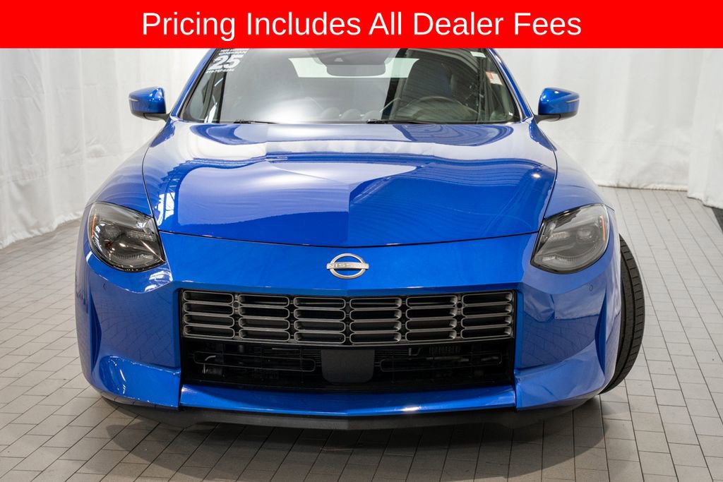 Certified 2025 Nissan Z Performance w/ Floor Mat Package RWD image 3