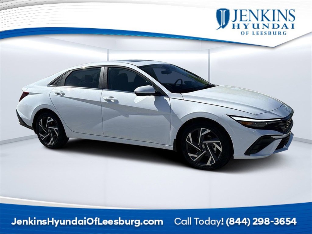 New 2025 Hyundai Elantra SEL