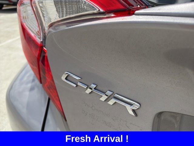 Used 2020 Toyota C-HR XLE image 13
