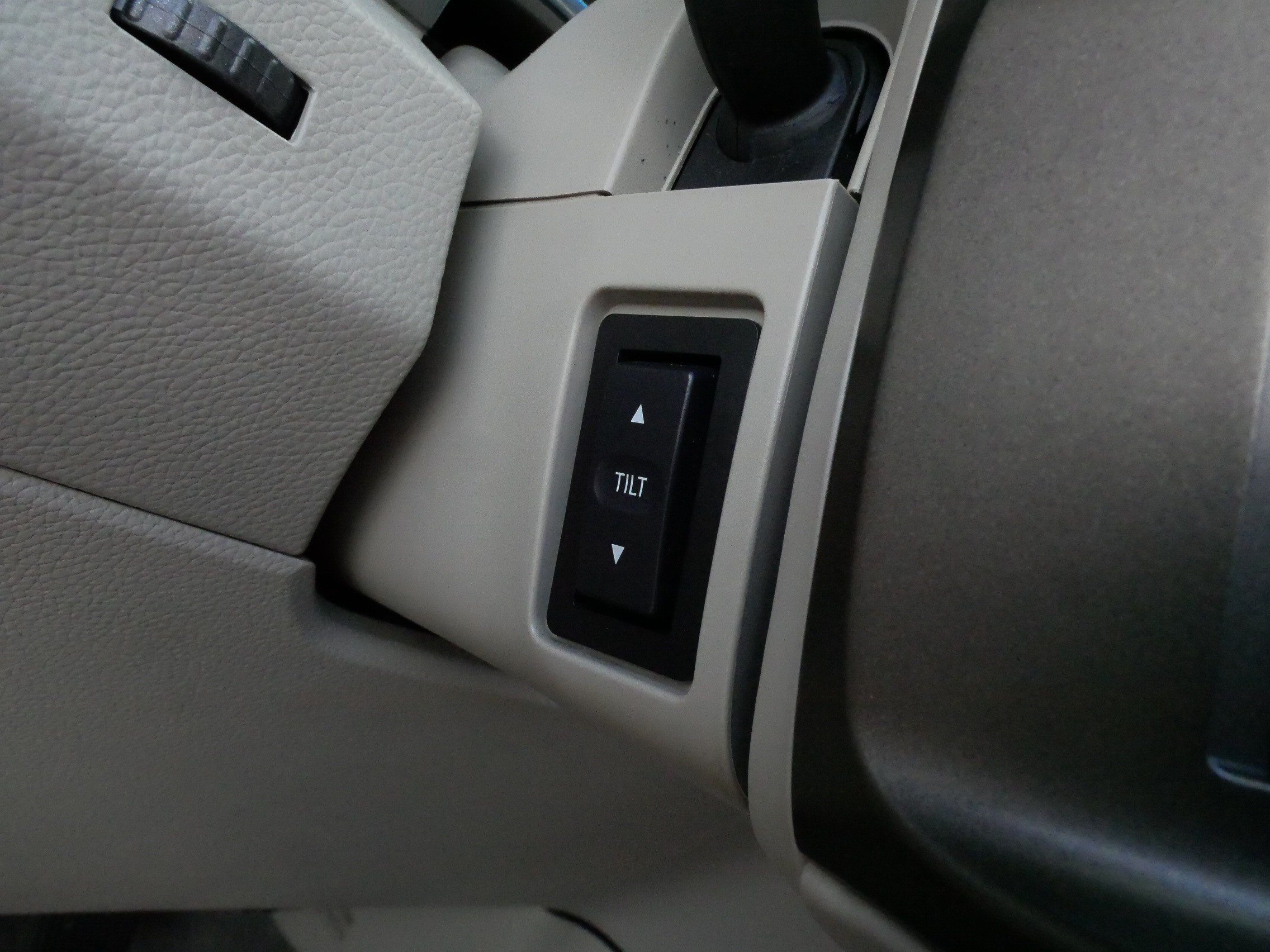 Used 2014 Lincoln Navigator 4WD image 28