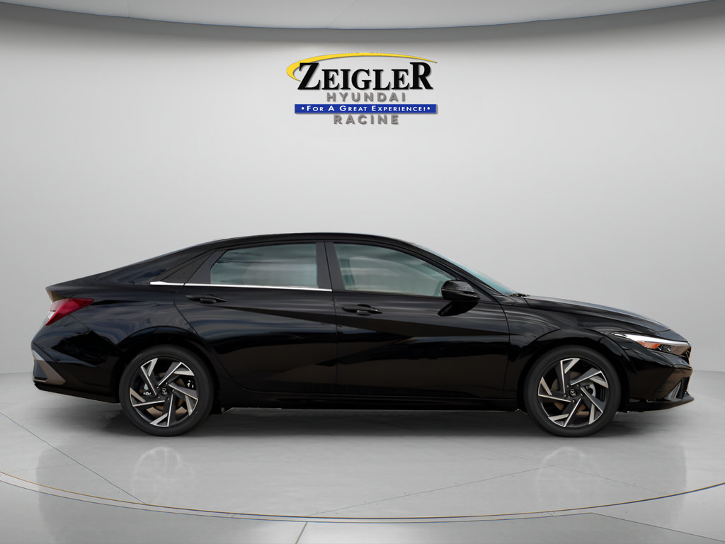 New 2026 Hyundai Elantra Limited FWD image 8