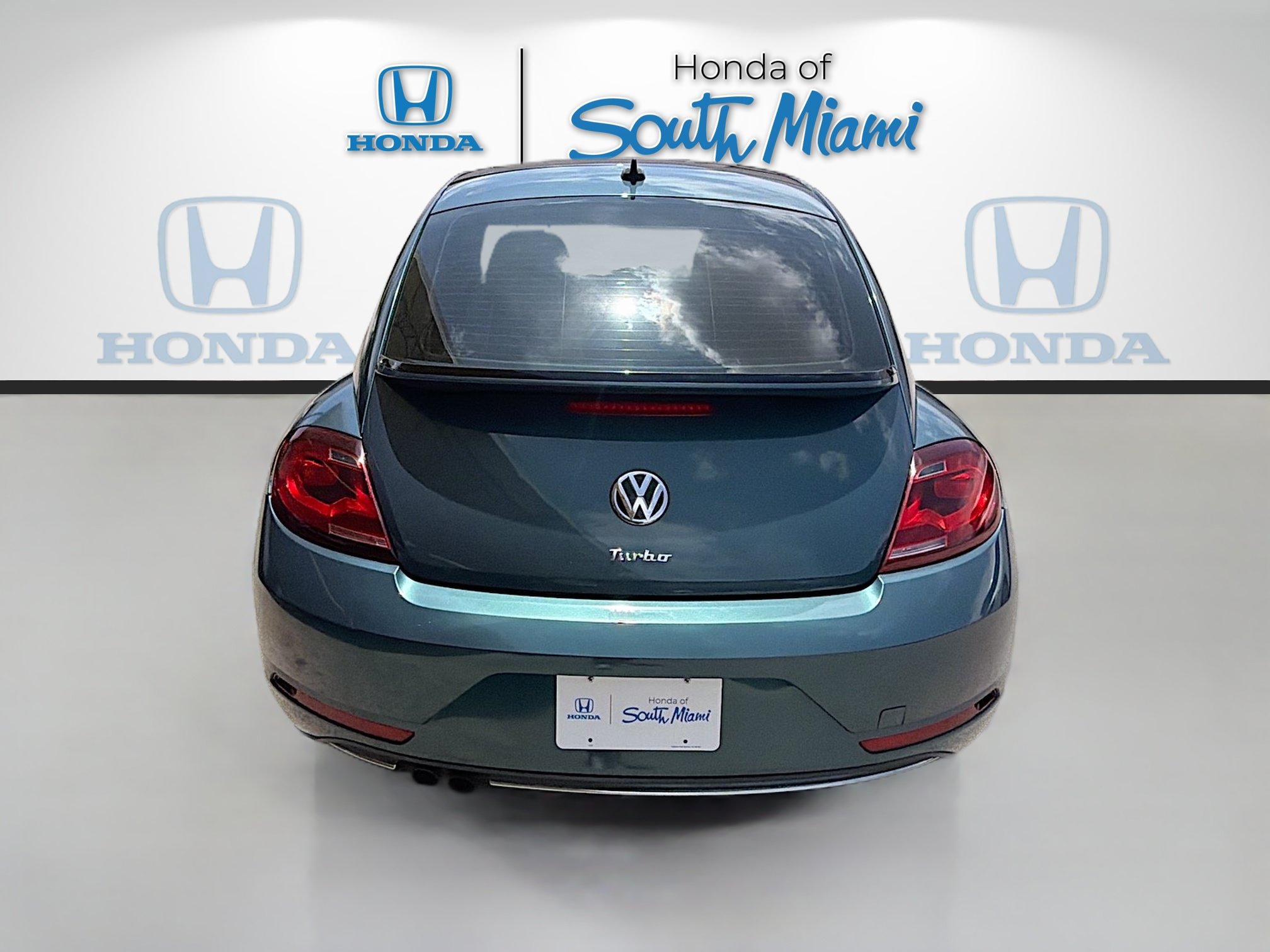 Used 2018 Volkswagen Beetle 2.0T Coast FWD image 6