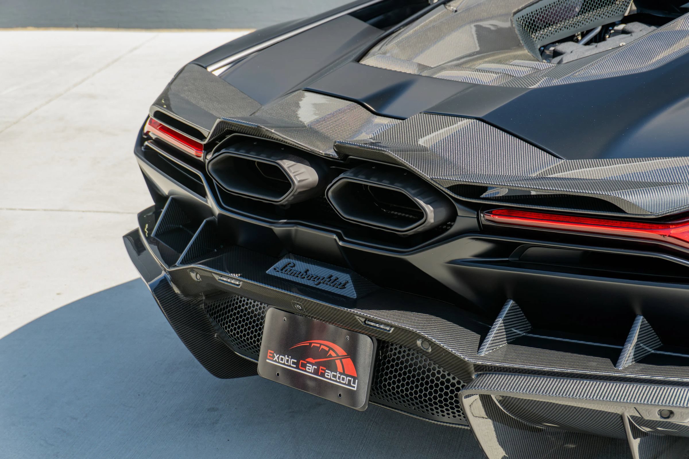 Used 2025 Lamborghini Revuelto AWD/4WD image 43