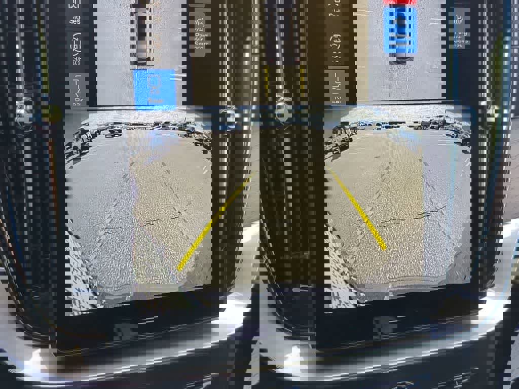 Certified 2026 Volvo XC90 B6 Plus w/ Protection Package Premier image 28