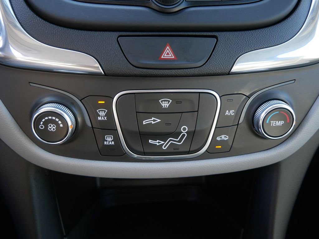 Used 2019 Chevrolet Equinox LS image 24