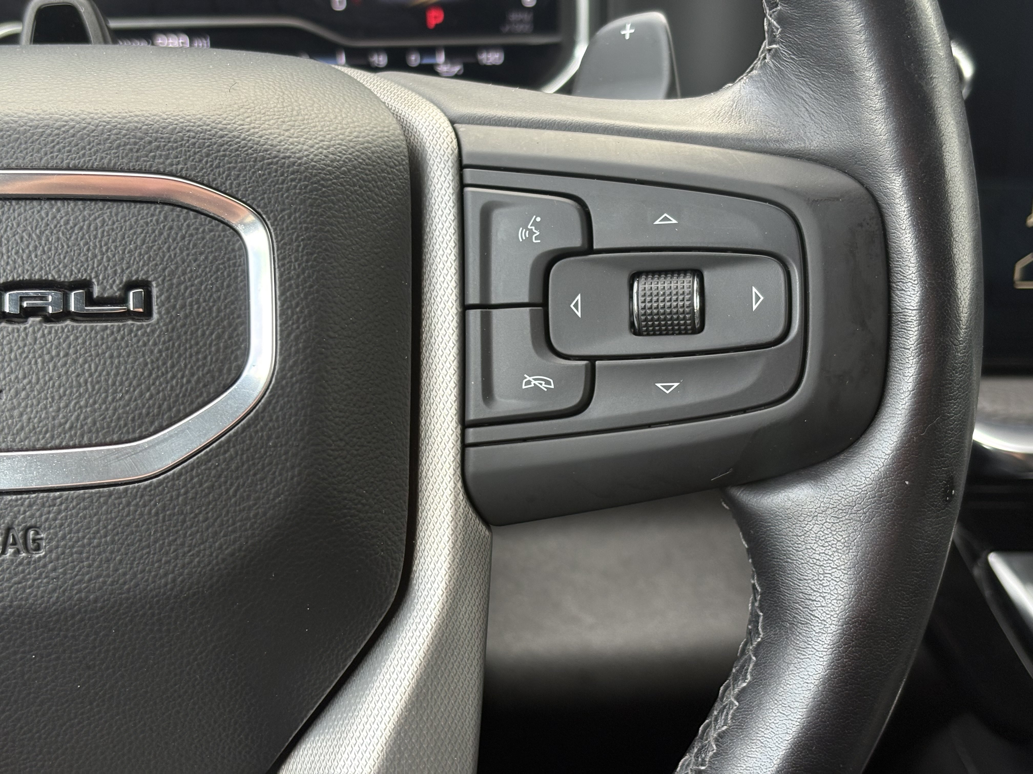 Used 2024 GMC Sierra 1500 Denali w/ Technology Package AWD/4WD image 17