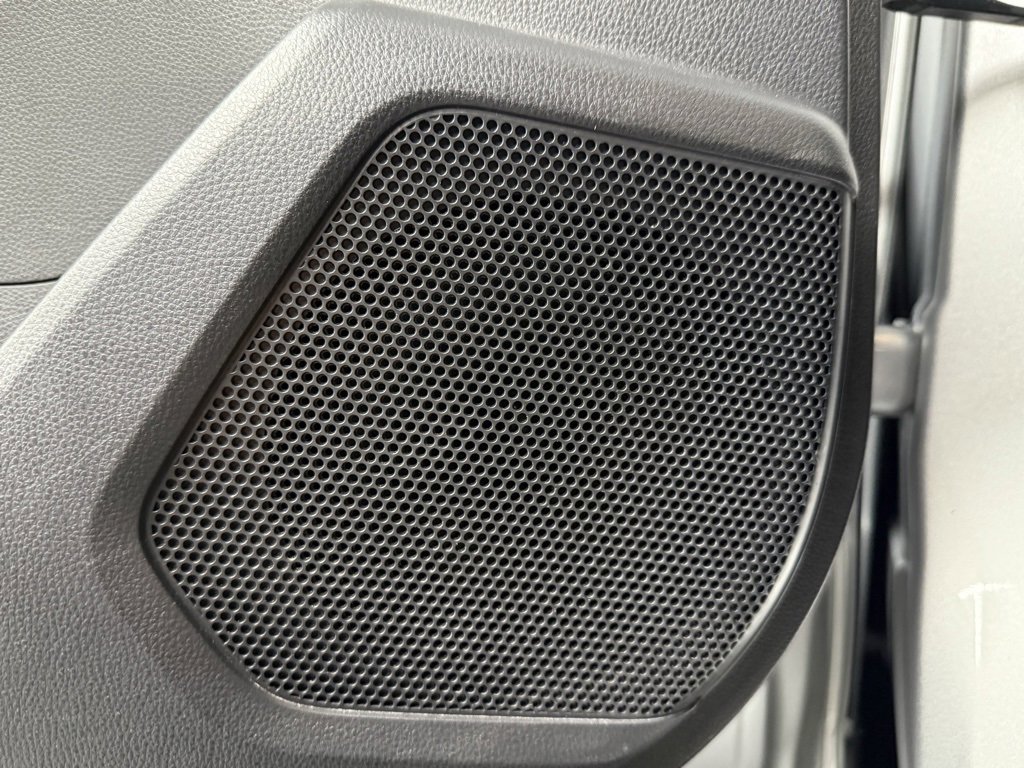 Used 2024 Toyota Highlander LE image 34