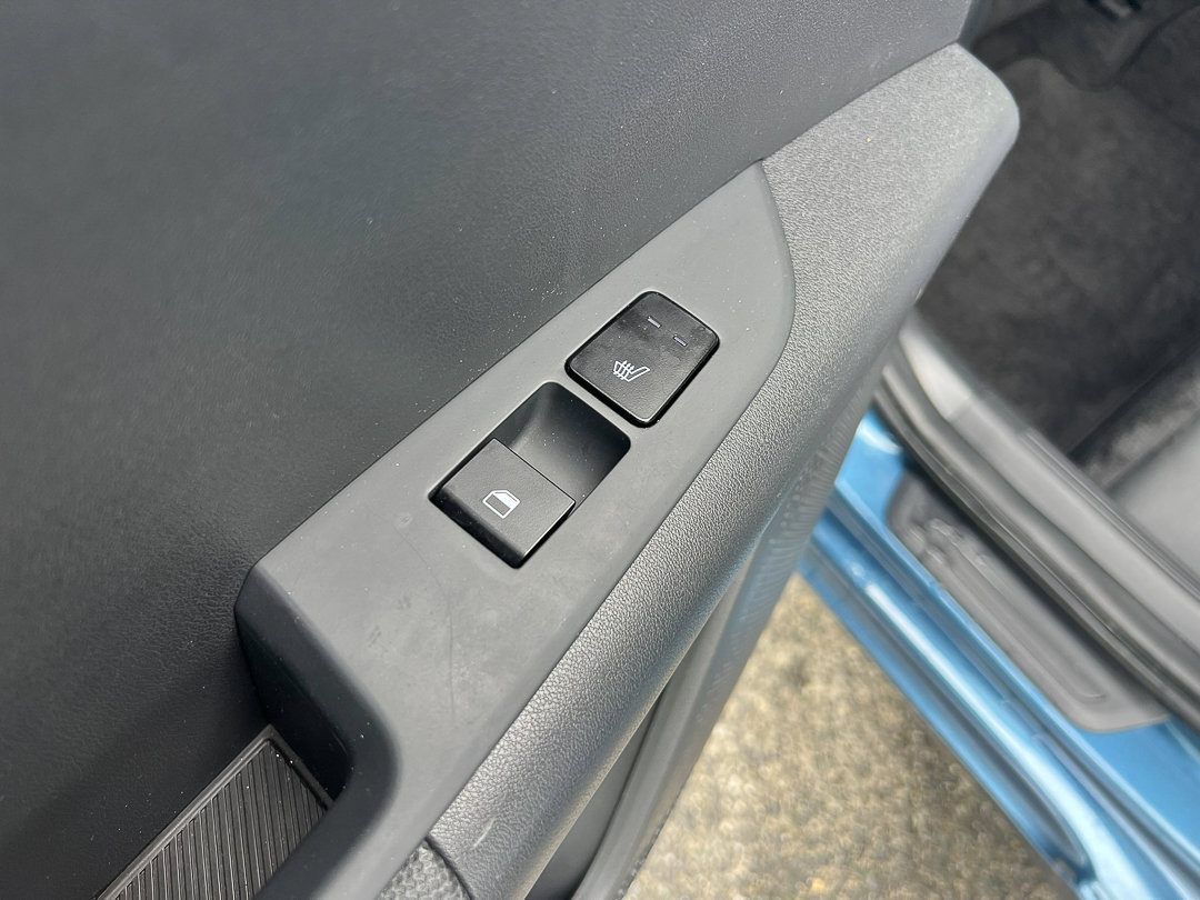 Used 2024 Kia Niro EX w/ EX Cold Weather Package image 27