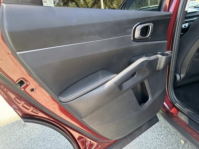 Used 2024 Kia Sorento LX image 12