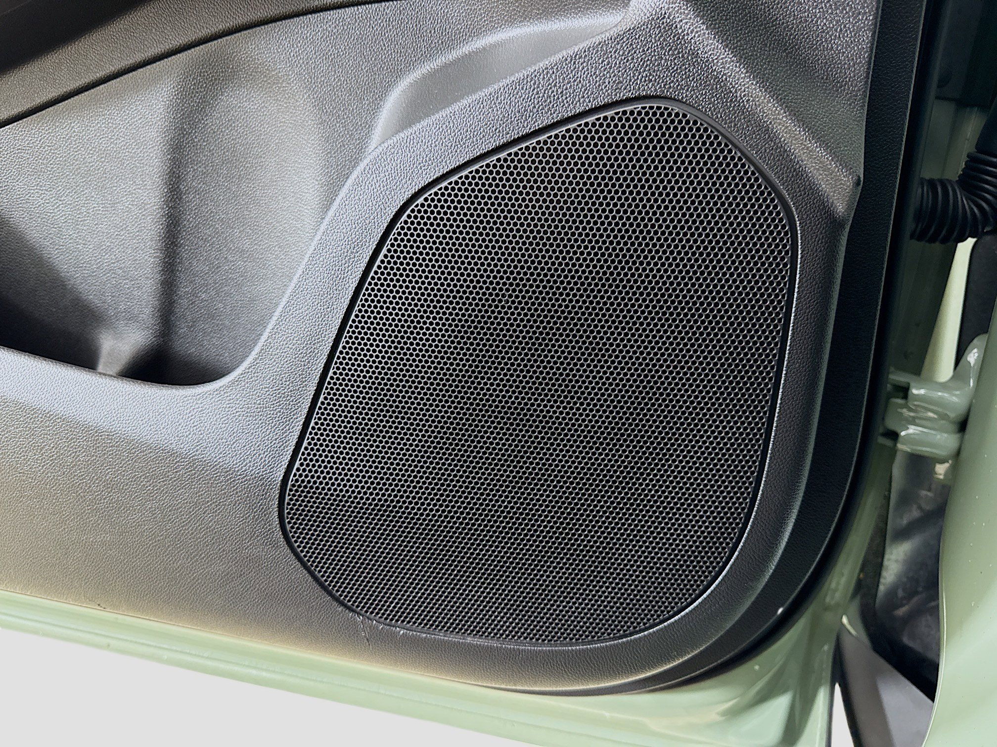 Used 2024 Chevrolet Trax ACTIV w/ Sunroof Package image 19