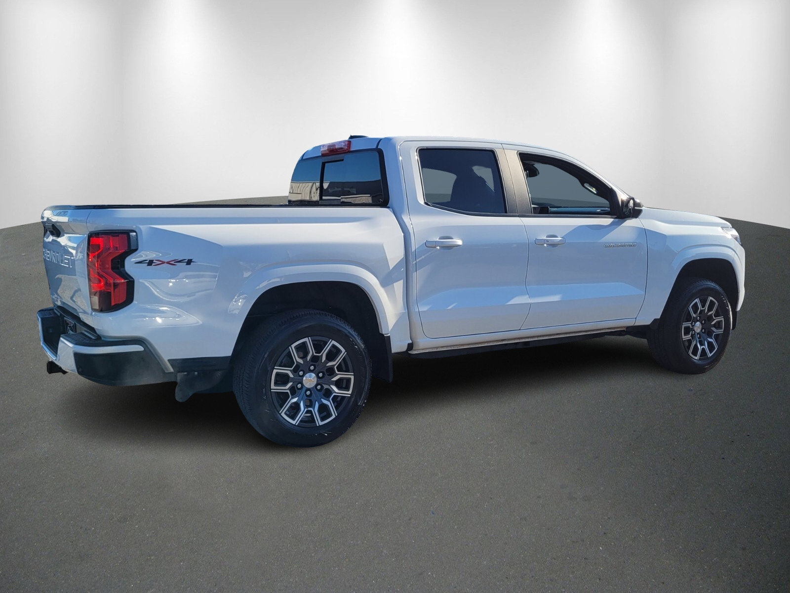 Used 2023 Chevrolet Colorado LT w/ LT Convenience Package II image 7