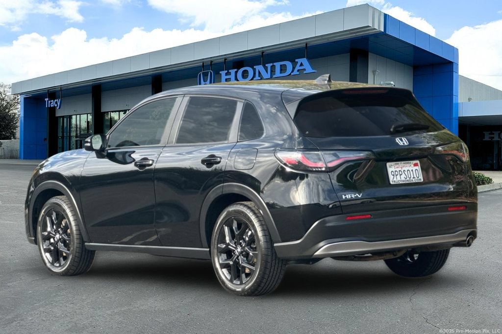Certified 2025 Honda HR-V Sport image 10