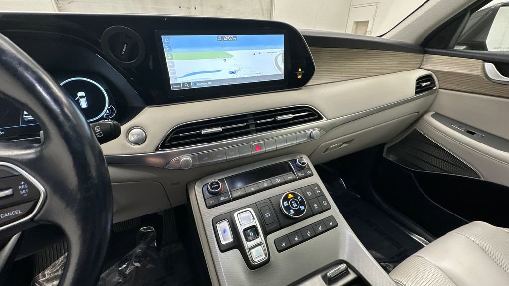 Used 2021 Hyundai Palisade Limited image 13