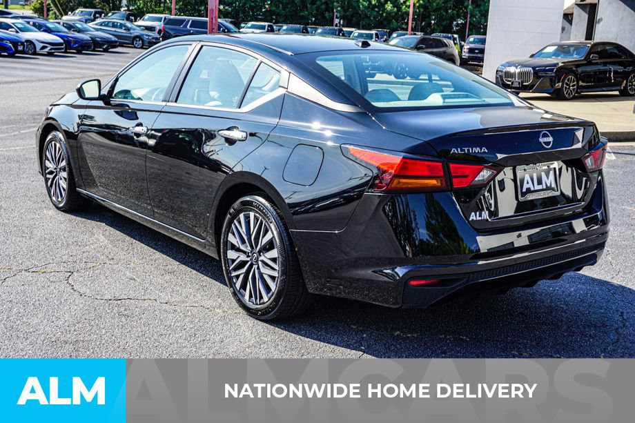 Used 2025 Nissan Altima 2.5 SV FWD image 4