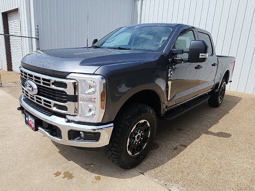 New 2027 Ford F350 XLT w/ Tremor Off-Road Package AWD/4WD image 4