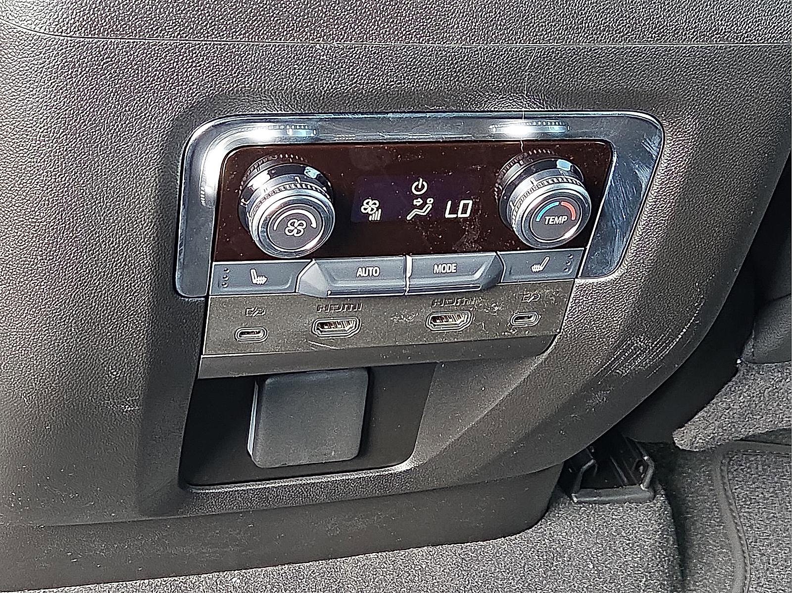 New 2026 GMC Yukon XL AT4 w/ AT4 Premium Plus Package image 12