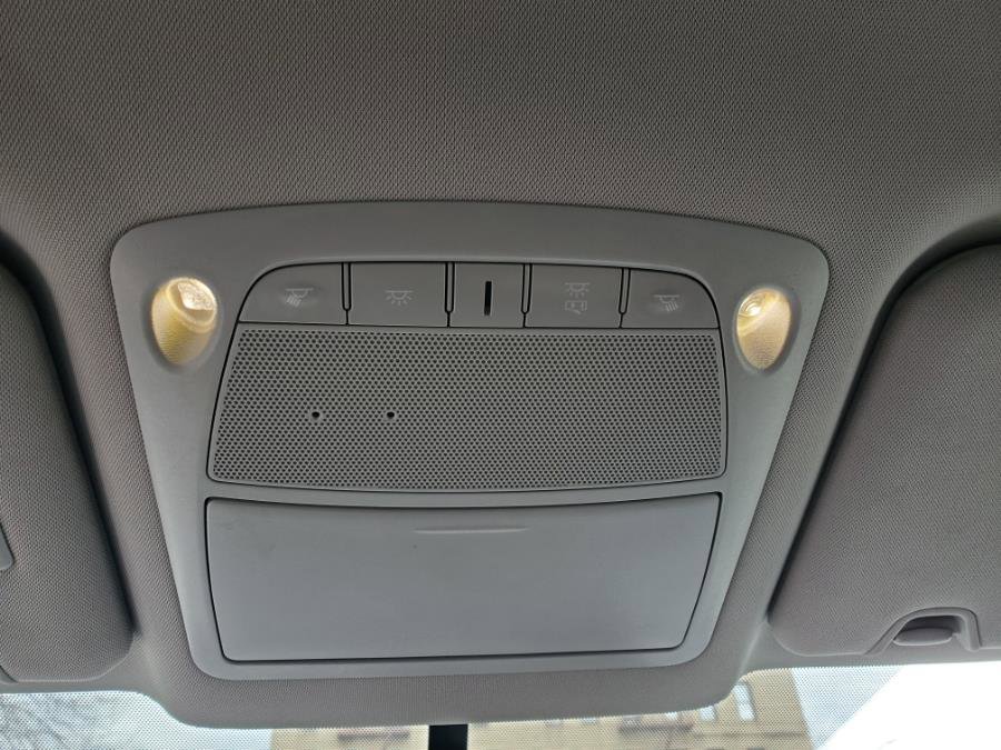 Used 2018 Nissan Rogue SV image 17