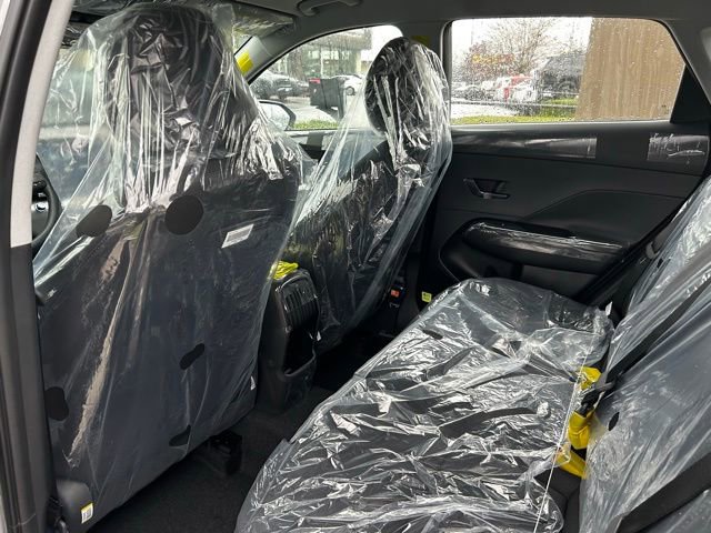 New 2026 Hyundai Kona SE image 8