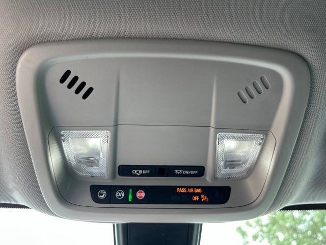 Used 2022 Chevrolet Malibu LT FWD image 33