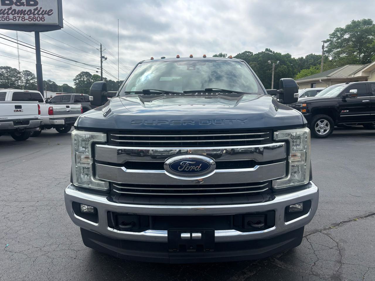Used 2017 Ford F350 Lariat w/ Lariat Ultimate Package AWD/4WD image 2