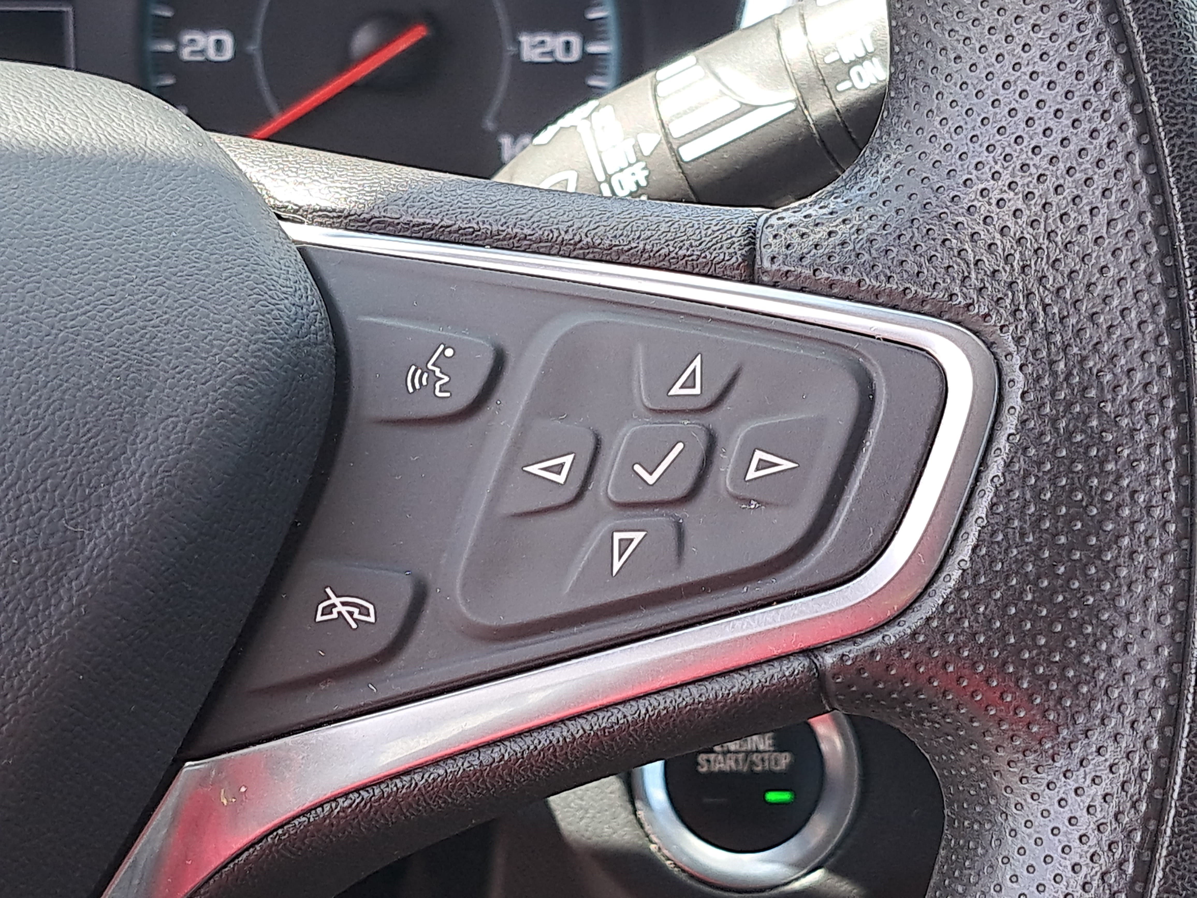 Used 2023 Chevrolet Equinox LS FWD image 17