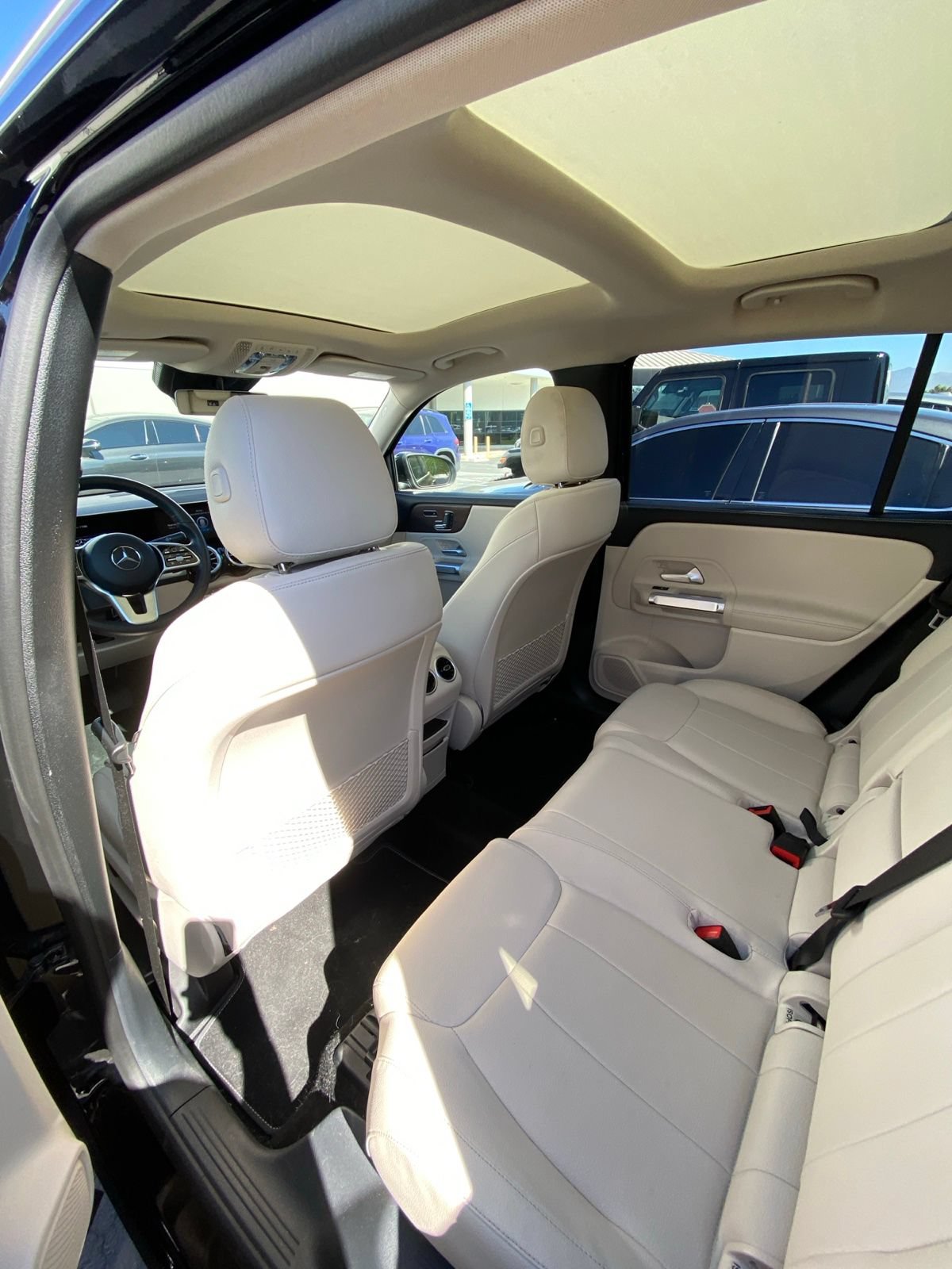 Used 2023 Mercedes-Benz GLB 250 image 11