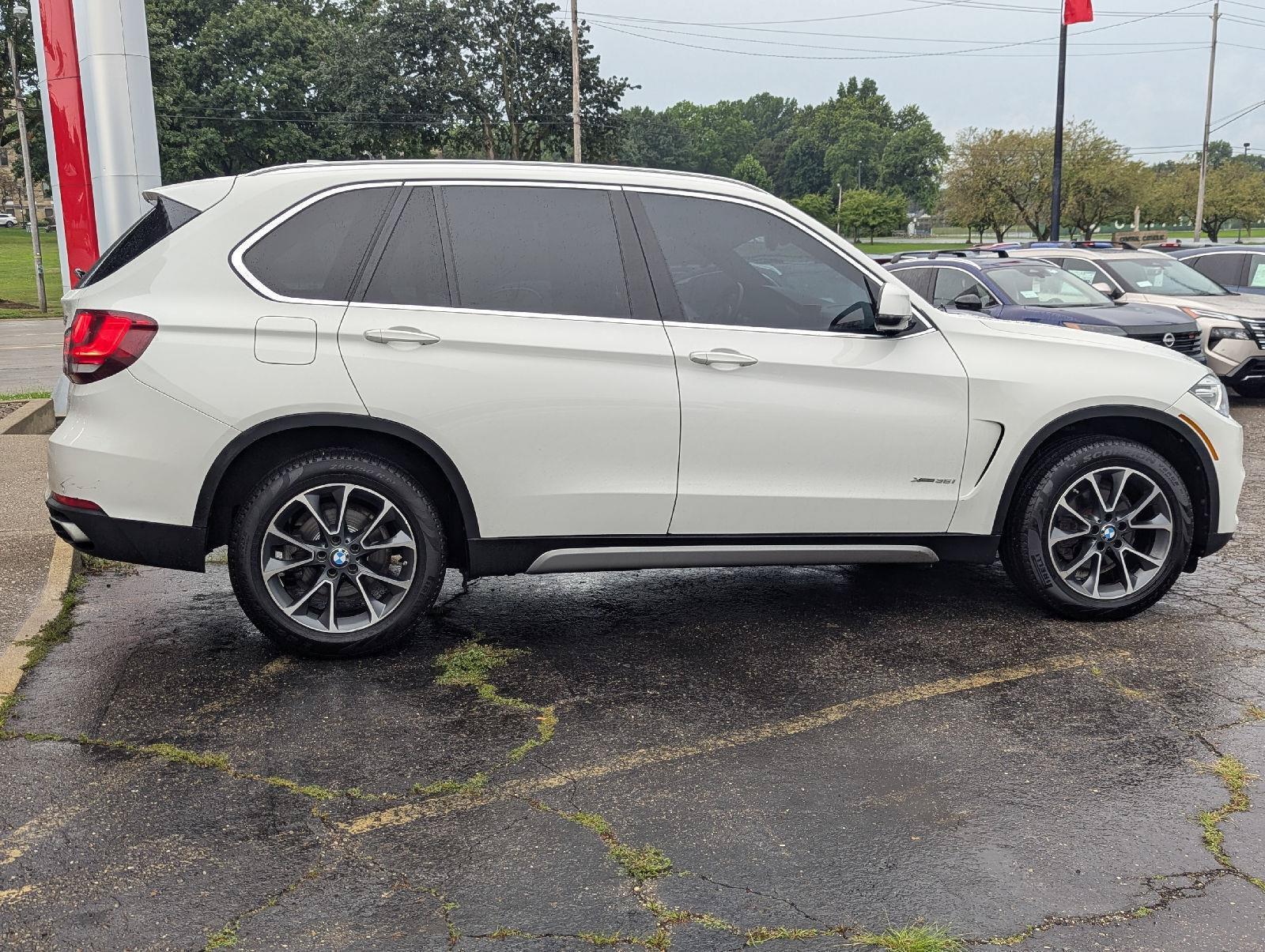 Used 2018 BMW X5 xDrive35i w/ Premium Package AWD/4WD image 11