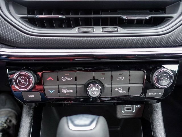New 2026 Jeep Compass Latitude AWD/4WD image 29