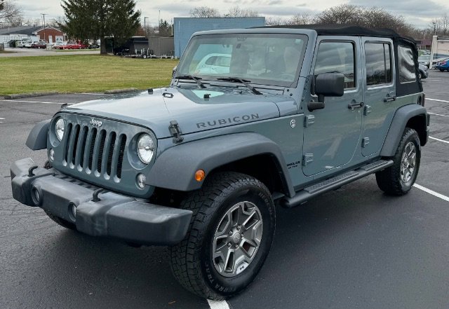 Used 2015 Jeep Wrangler Unlimited Rubicon w/ Connectivity Group image 3