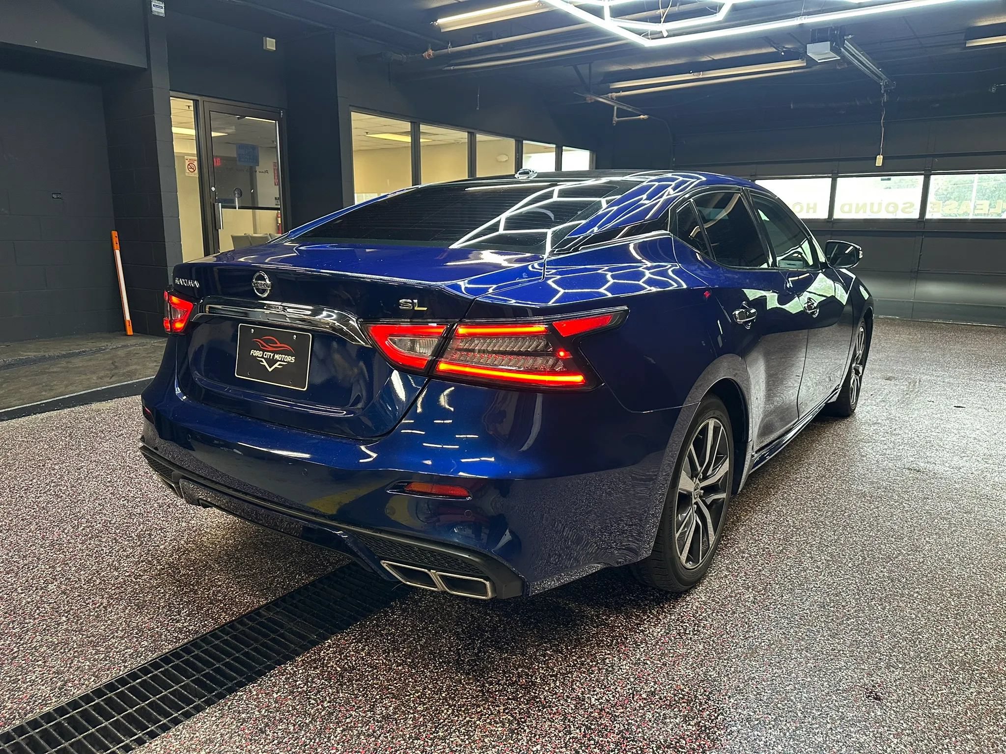 Used 2020 Nissan Maxima 3.5 SL w/ Floor Mat Group FWD image 7
