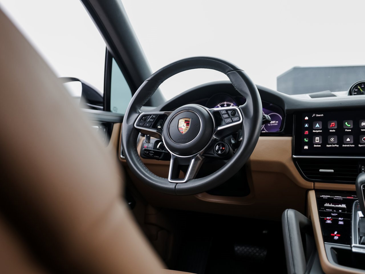 Certified 2022 Porsche Cayenne E-Hybrid image 26