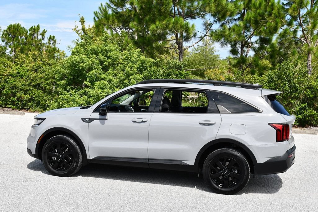 Used 2022 Kia Sorento S w/ Panoramic Sunroof Package AWD/4WD image 4